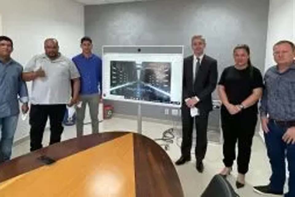 Prefeita, equipe e vereadores vão ao TJ para tratar sobre Fórum Digital no município