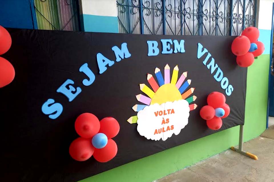 Cerca de 10 mil alunos voltam às aulas na rede pública de ensino em Ariquemes