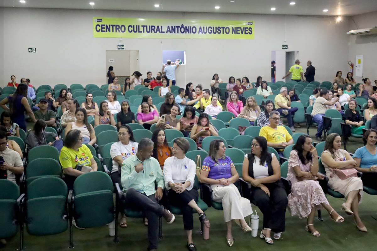 Palestra sobre autismo promove conscientização e inclusão em Pimenta Bueno