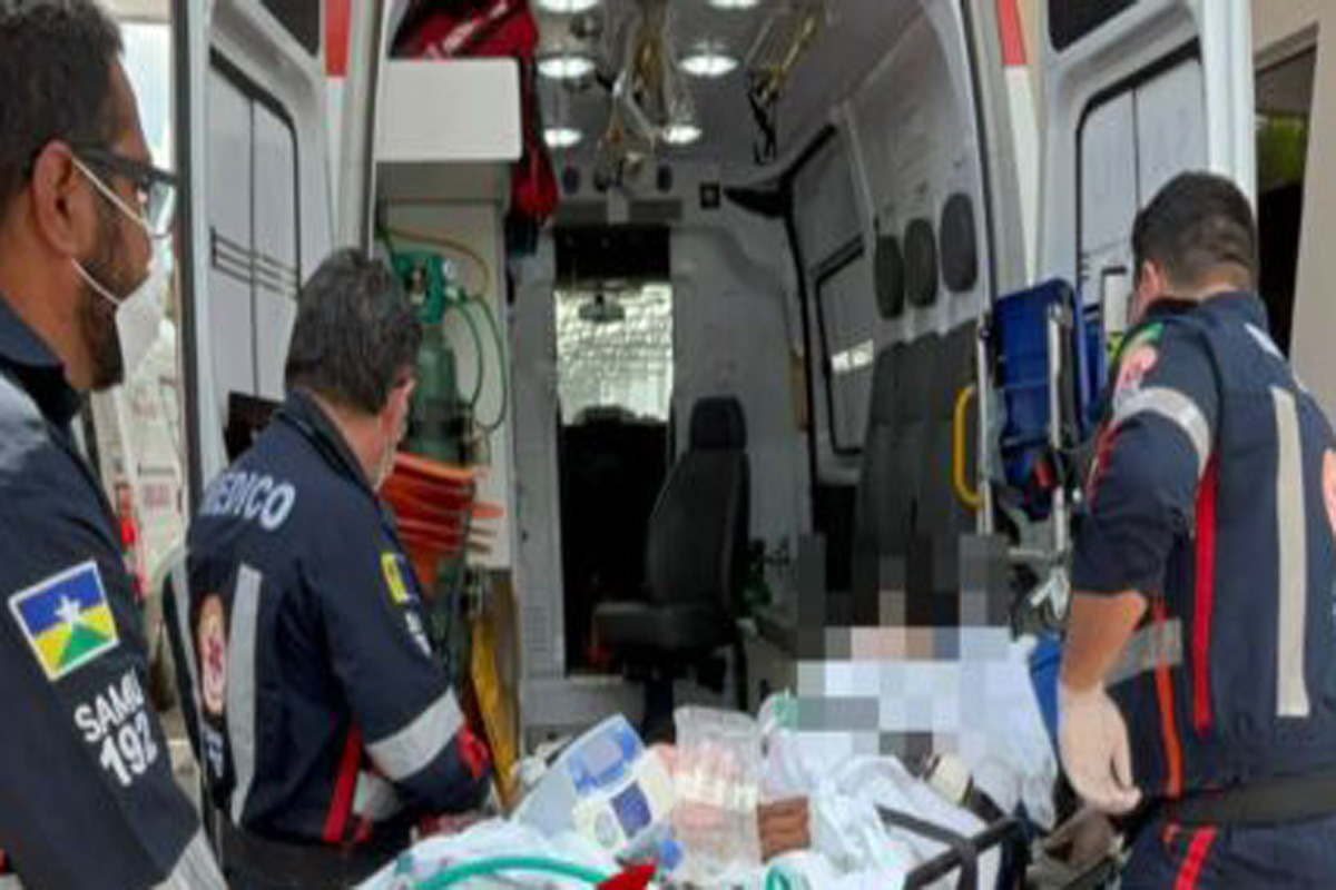 Homem é alvejado a tiros durante funeral de amigo na zona Leste