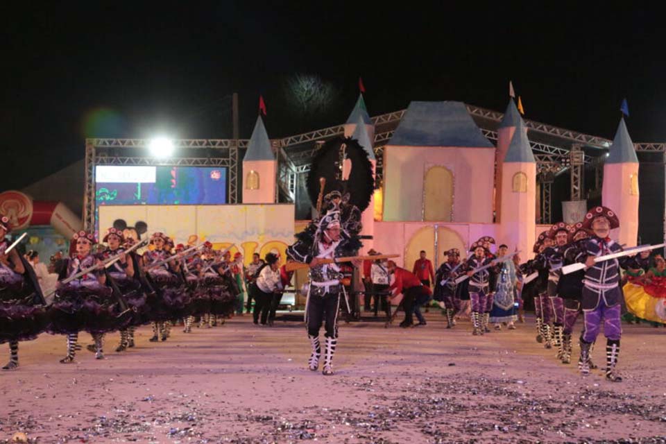 Quadrilha Rádio Farol adulta prepara o tema “São João” para o Arraial Flor do Maracujá