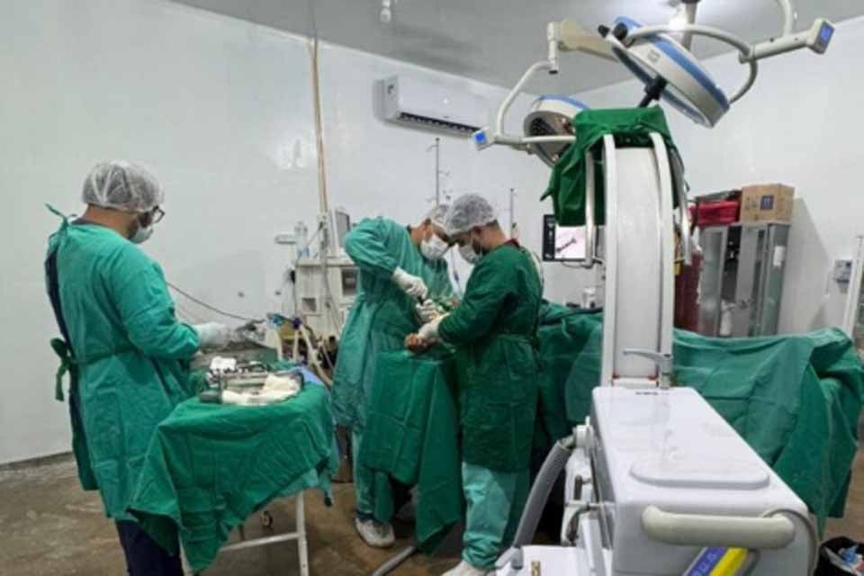 Prefeitura realiza solenidade de lançamento das cirurgias ortopédicas em Rolim de Moura 