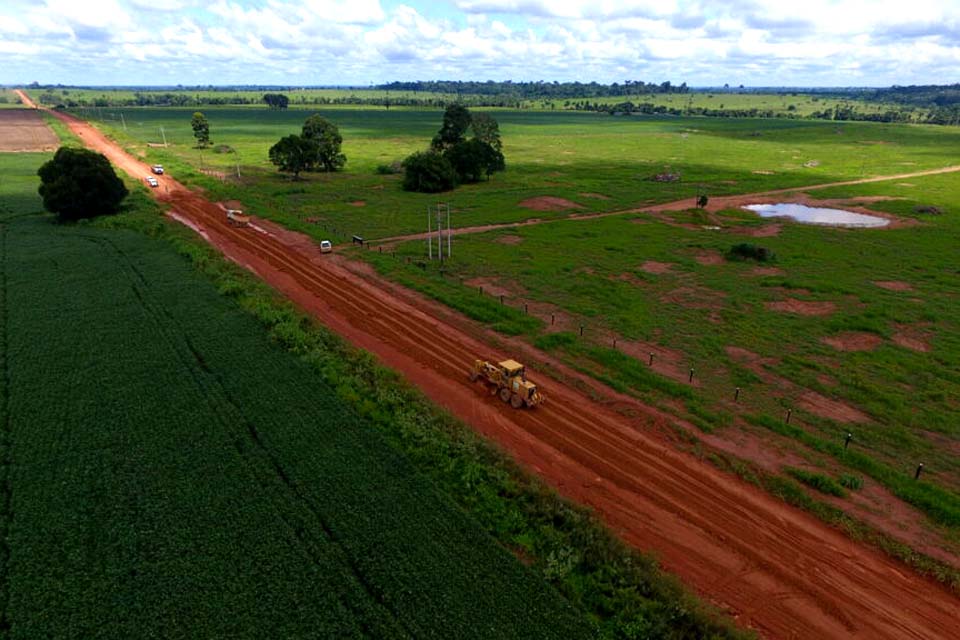 Rodovia-420 recebe serviços de manutenção para melhor trafegabilidade e escoamento da produção agrícola
