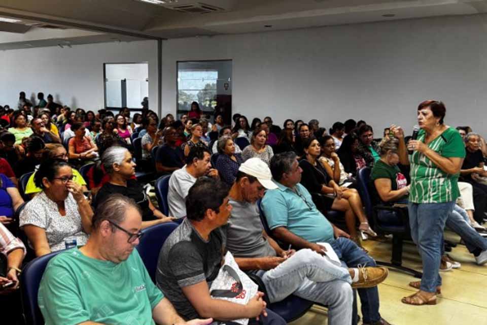 SINTERO: Trabalhadoras e trabalhadores da educação paralisam atividades em defesa da escola pública