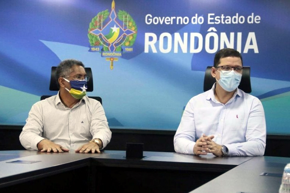 Coronavírus – Máscaras, escudo facial e termômetros: é o que a Secretaria de Educação de Marcos Rocha vai dar na volta às aulas em Rondônia; o resto é com as escolas