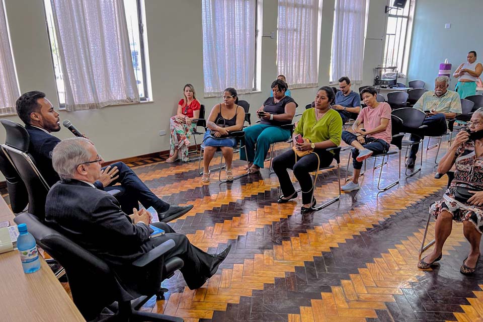 Candidatos tiram dúvidas sobre o andamento das obras de quatro empreendimentos habitacionais em Porto Velho
