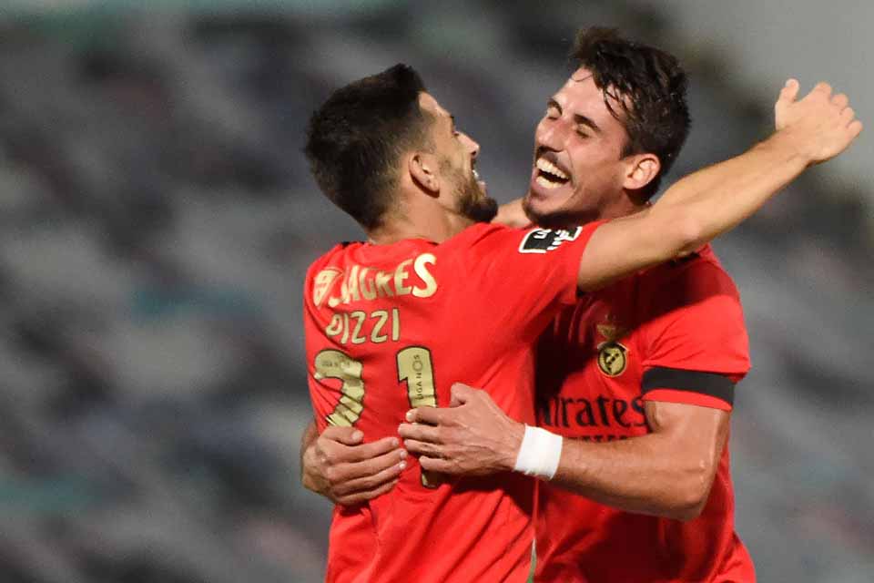VÍDEO - Lech 2 x 4 Benfica;Gols e Melhores Momentos