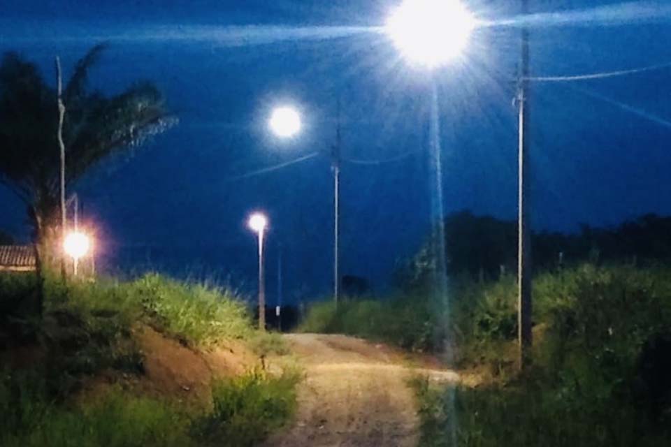 Prefeitura de Porto Velho implanta 21 pontos de luz na Vila São João II