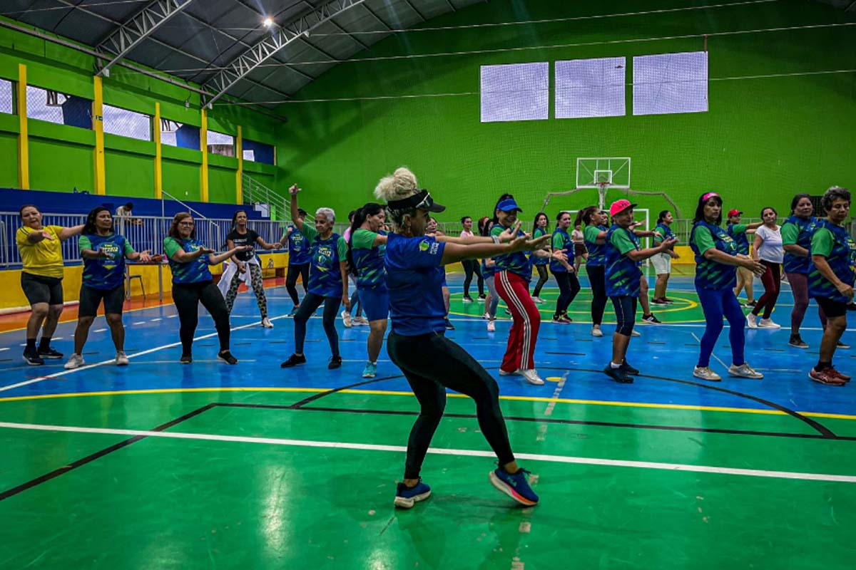 Aula de ritmos une saúde, dança e bem-estar na Vila Olímpica Chiquilito Erse