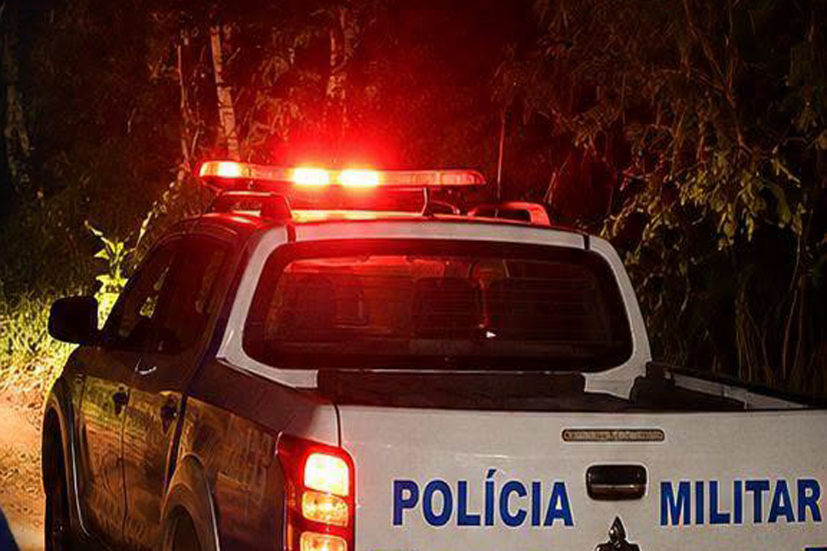 Família encontra sandália de jovem desaparecido e PM retoma buscas pelo corpo