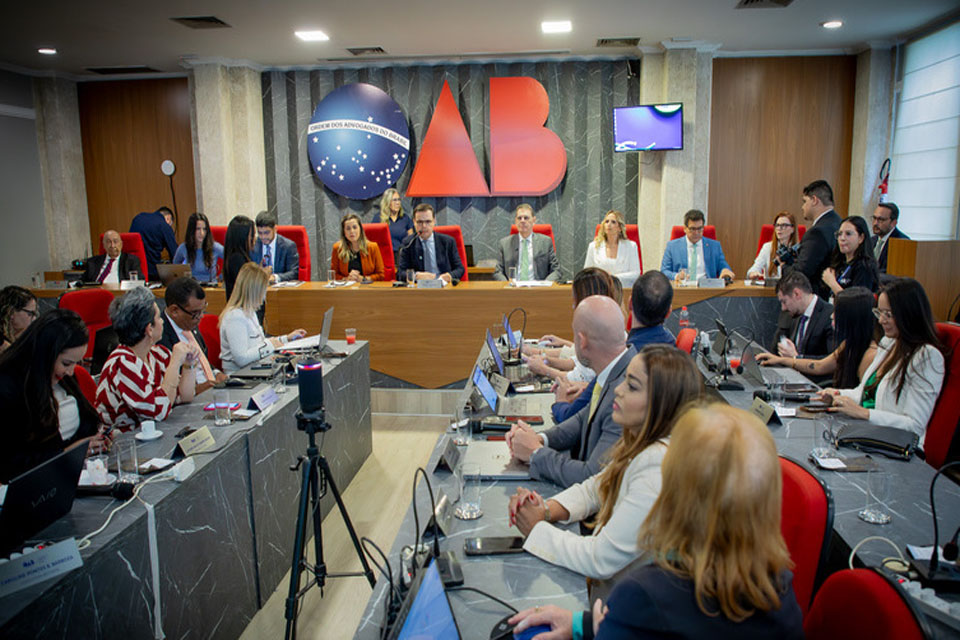 Presidente do TJRO destaca papel da advocacia em sessão de abertura do Conselho da OAB RO