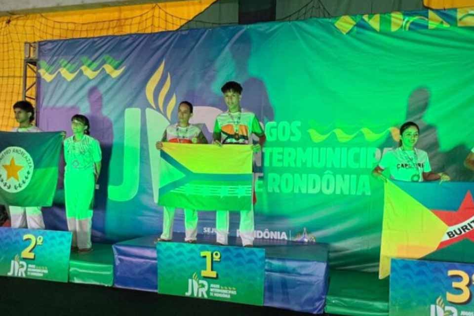 Competições de capoeira reúnem atletas de nove municípios no JIR 2025 