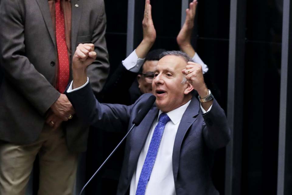 Câmara aprova proposta de emenda à Constituição da reforma tributária