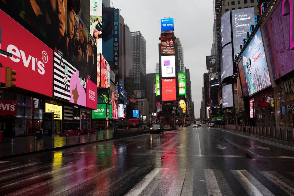 Estados Unidos têm mais de 5 mil mortes e 210 mil casos