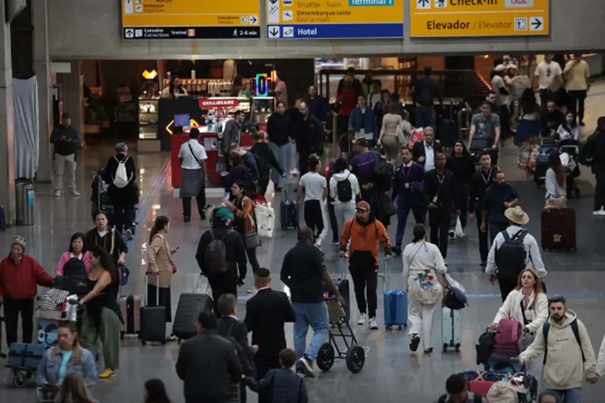Feriado de Tiradentes aumenta fluxo de passageiros em aeroportos