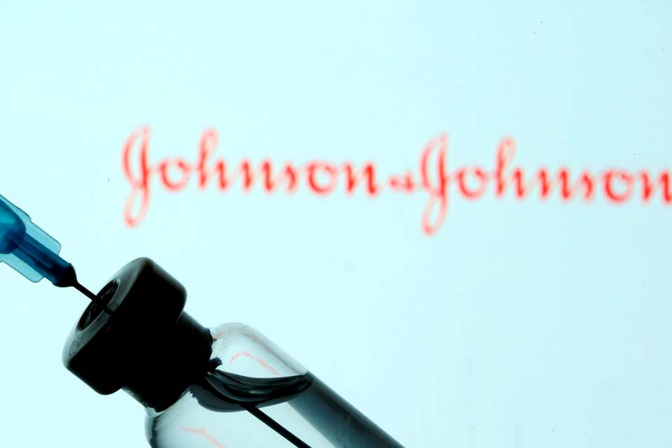 Painel do CDC dos EUA aprova vacina da J&J contra a covid-19