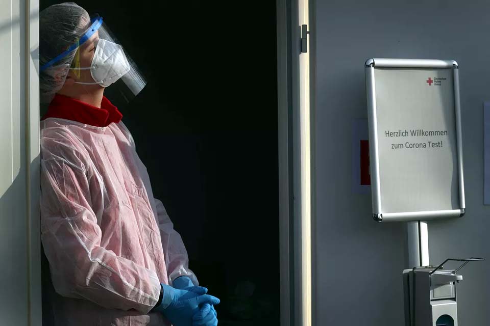 Alemanha pede que festas de Natal e Ano Novo tenham no máximo 10 pessoas