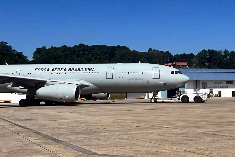 FAB leva 34 toneladas de doações às vítimas de enchentes no Rio Grande do Sul