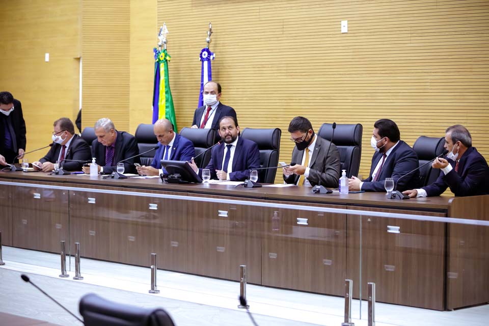 Deputados Estuduais de Rondônia votam a Lei Orçamentária LDO para 2021, com quatro emendas