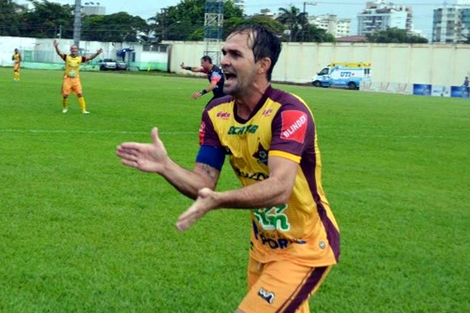 Genus anuncia retorno do zagueiro Vágner Leonardelli