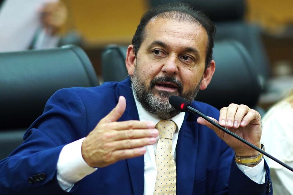  Deputado Laerte Gomes destaca o papel primordial do educador na construção da nossa sociedade