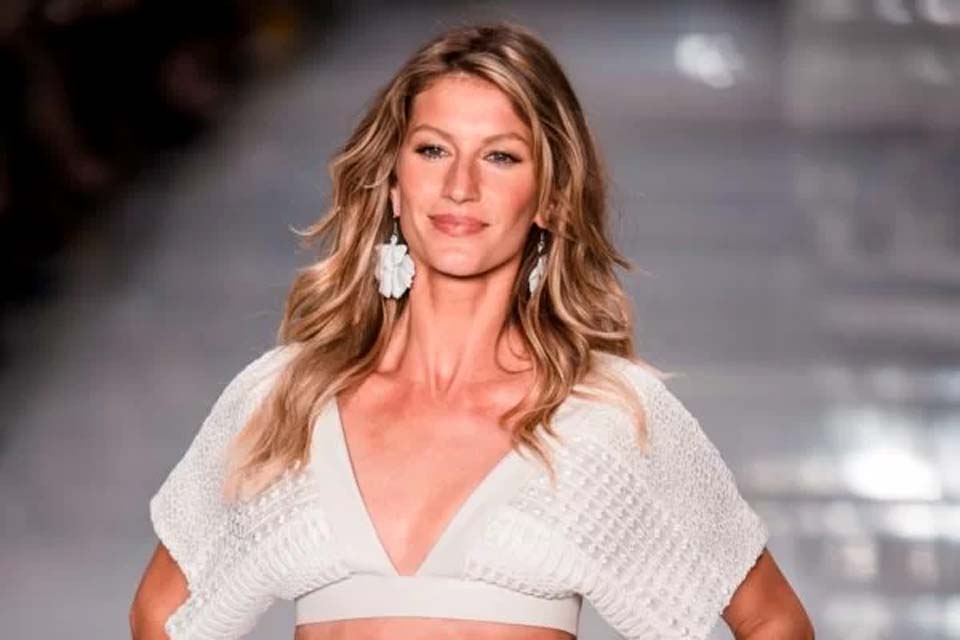 Gisele Bündchen afasta aposentadoria e fala de nova fase na carreira