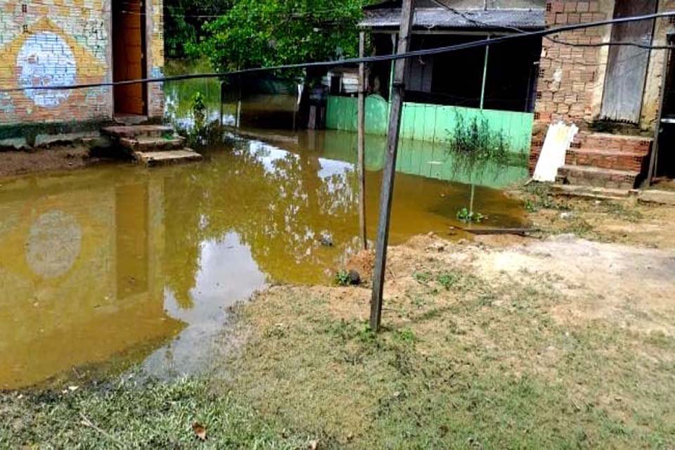 Defesa Civil inicia trabalhos de monitoramento e orientação junto a ribeirinhos no Rio Madeira