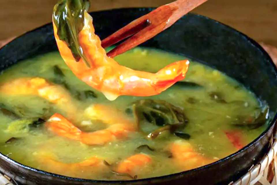 Saber amazônico: tacacazeiras são agora patrimônio cultural do Brasil