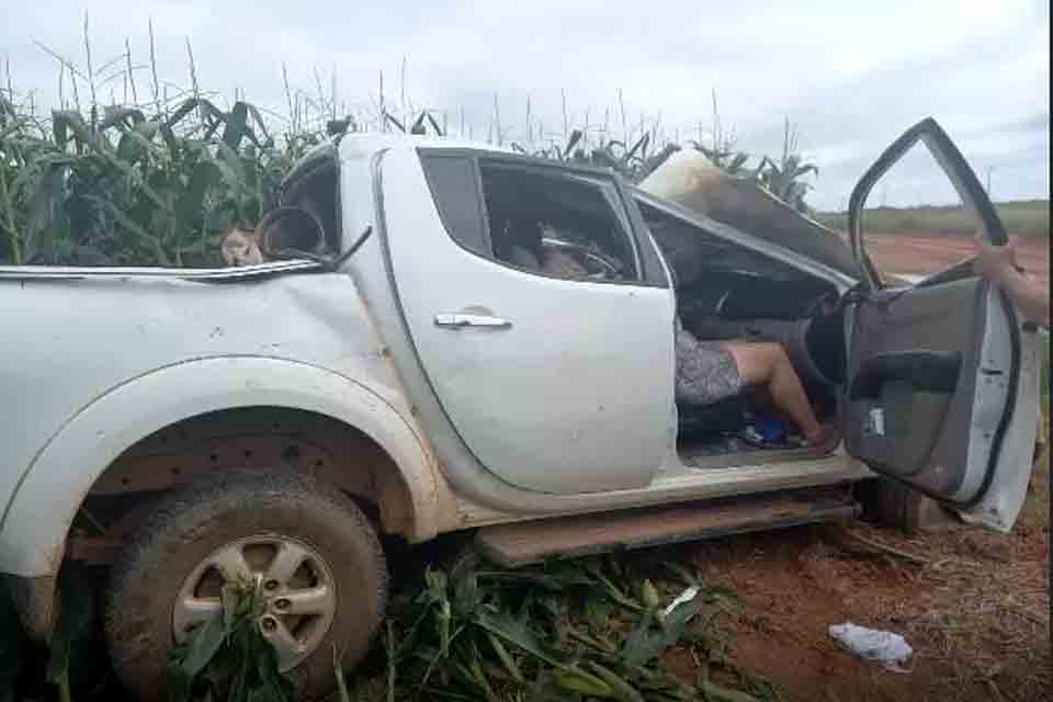 Caminhão na contramão causa Acidente com caminhonete na BR-364