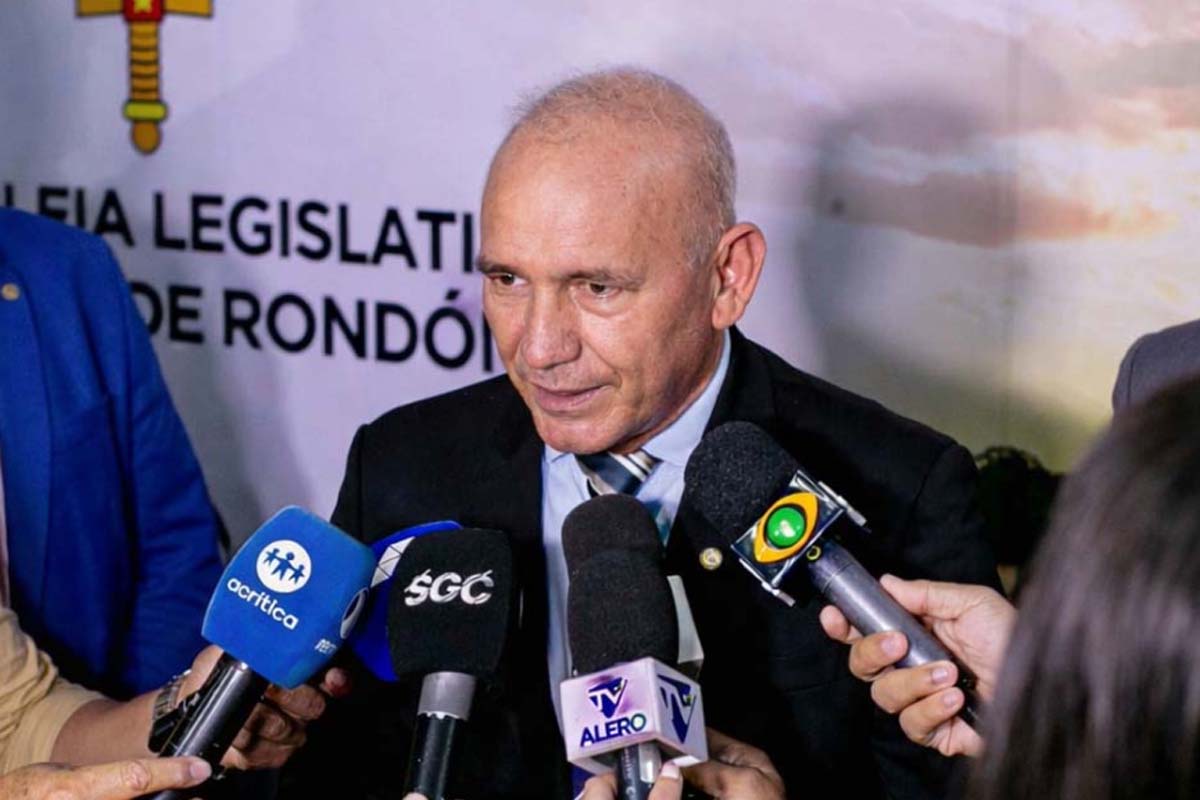 Equipe jurídica do deputado Ezequiel Neiva esclarece processo e garante que o parlamentar não está inelegível