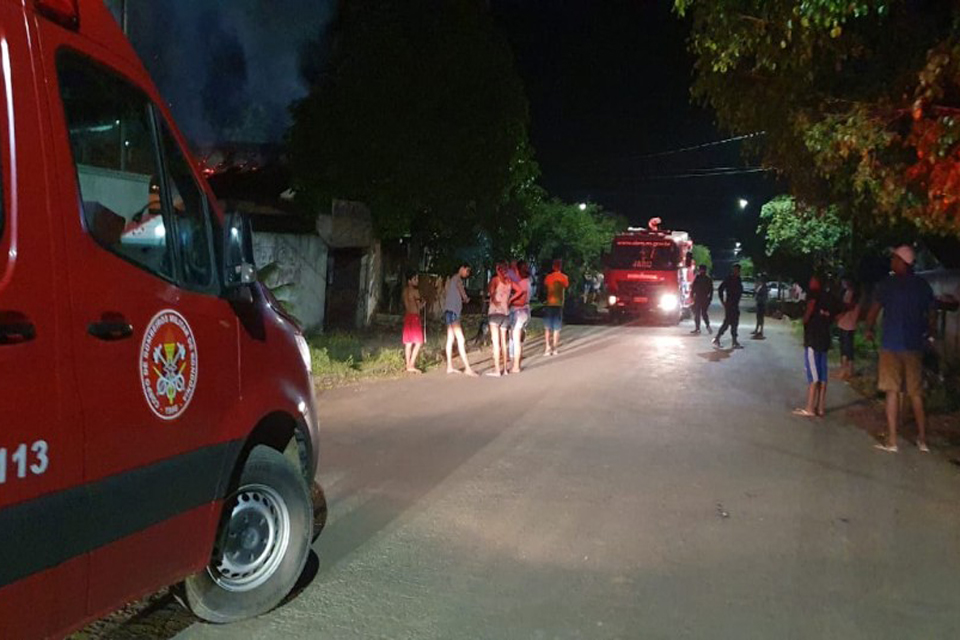 Mulher ateia fogo na cama ao flagrar amásio com outra em Jaru
