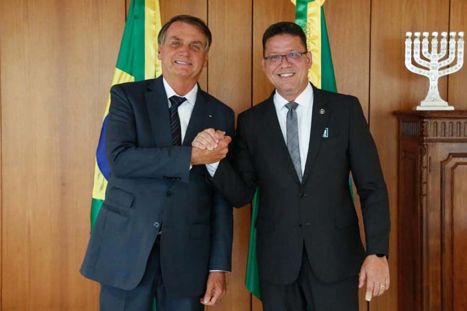 “Sim” de Bolsonaro a Rocha reafirma parceria de 2018; o xará não comenta encontro com o presidente do Peru em Rondônia