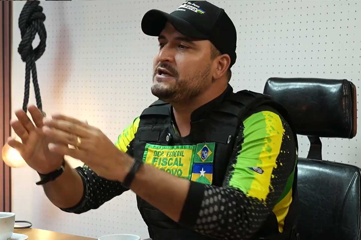 Fera diz que população tem razão sobre pedágios: “tem que descer o cacete nos políticos” e chama episódio com União Brasil de “molecagem”