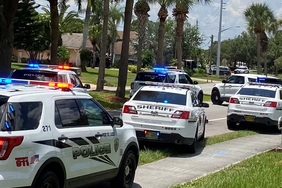 Homem e filha de 11 anos são mortos por vizinho após brigas por cachorra na Flórida