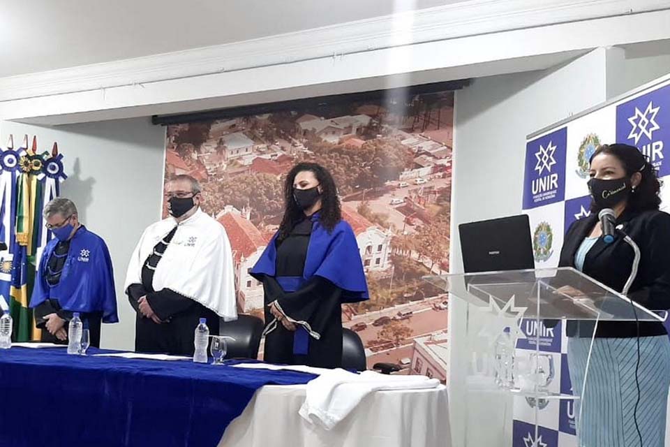 Nova reitora da Universidade Federal de Rondônia é empossada