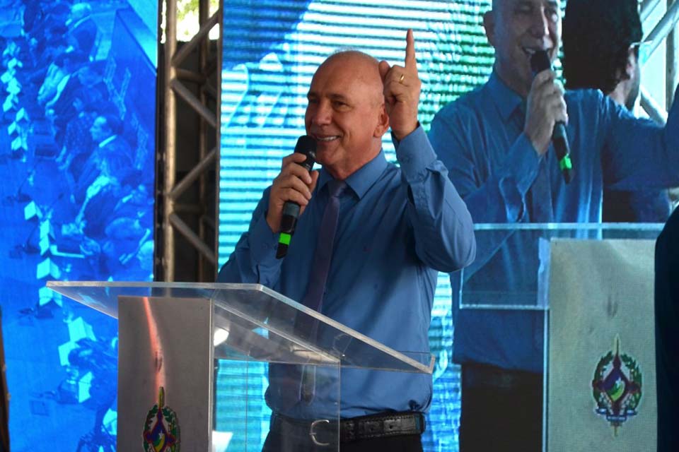 Ezequiel Neiva reforça investimentos em Machadinho e defende direitos dos Soldados da Borracha