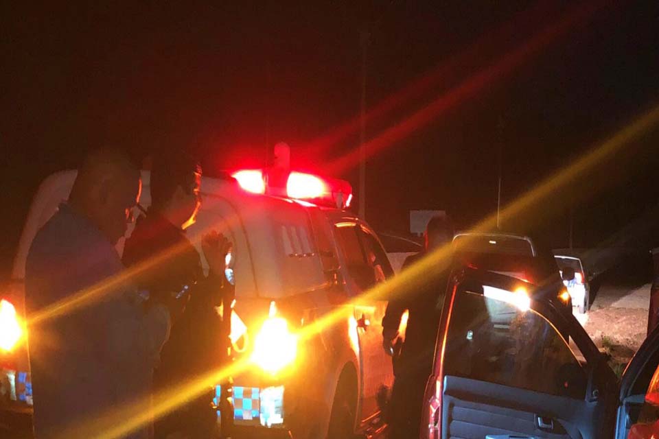 Apenado é baleado em troca de tiros com a polícia após roubo na zona rural 