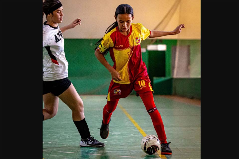 Atleta de Guajará-Mirim brilha na estreia da Copa Mundo de Futsal Feminino Sub-13 em Foz do Iguaçu