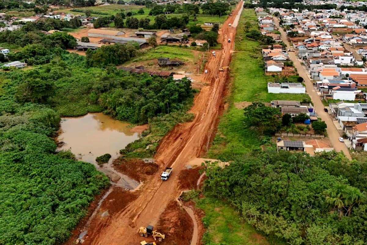 Governo e Prefeitura retomam obras de pavimentação da Linha 625