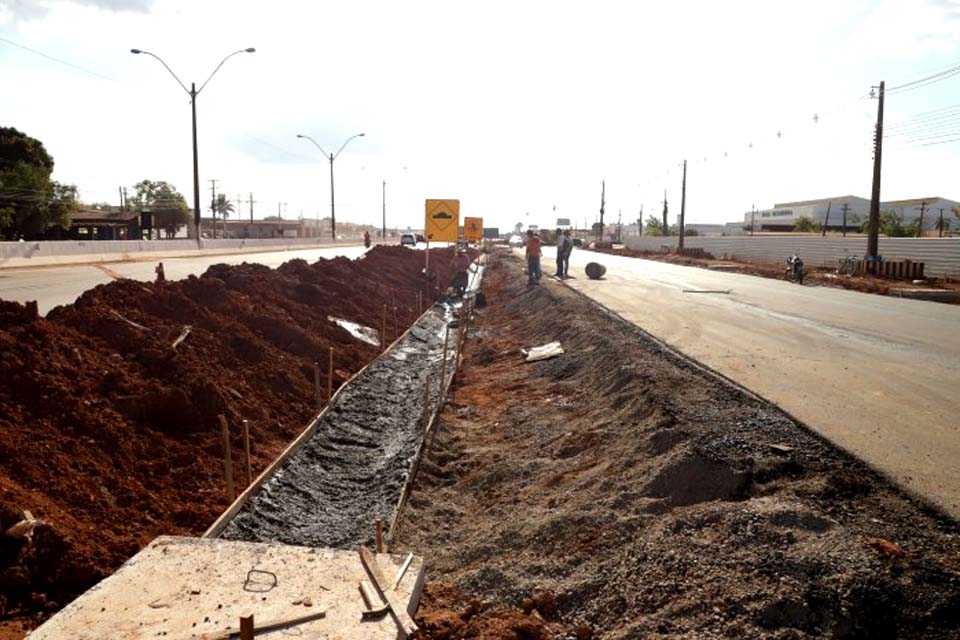 Após pavimentação, Prefeitura de Porto Velho inicia iluminação e sinalização de marginais