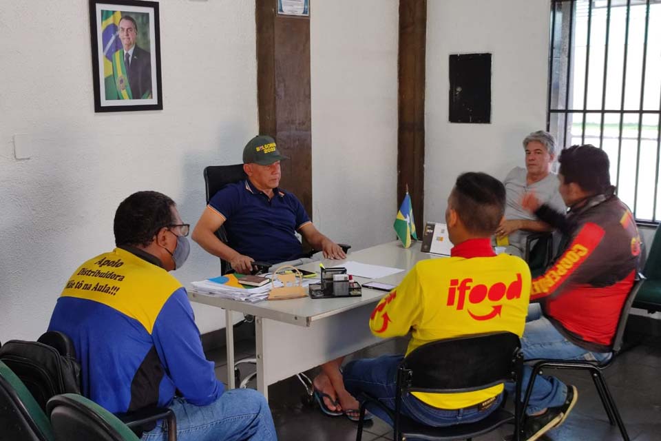 Deputado Federal Coronel Chrisóstomo se reúne com associação de motoboys e ciclistas por aplicativo de Rondônia 