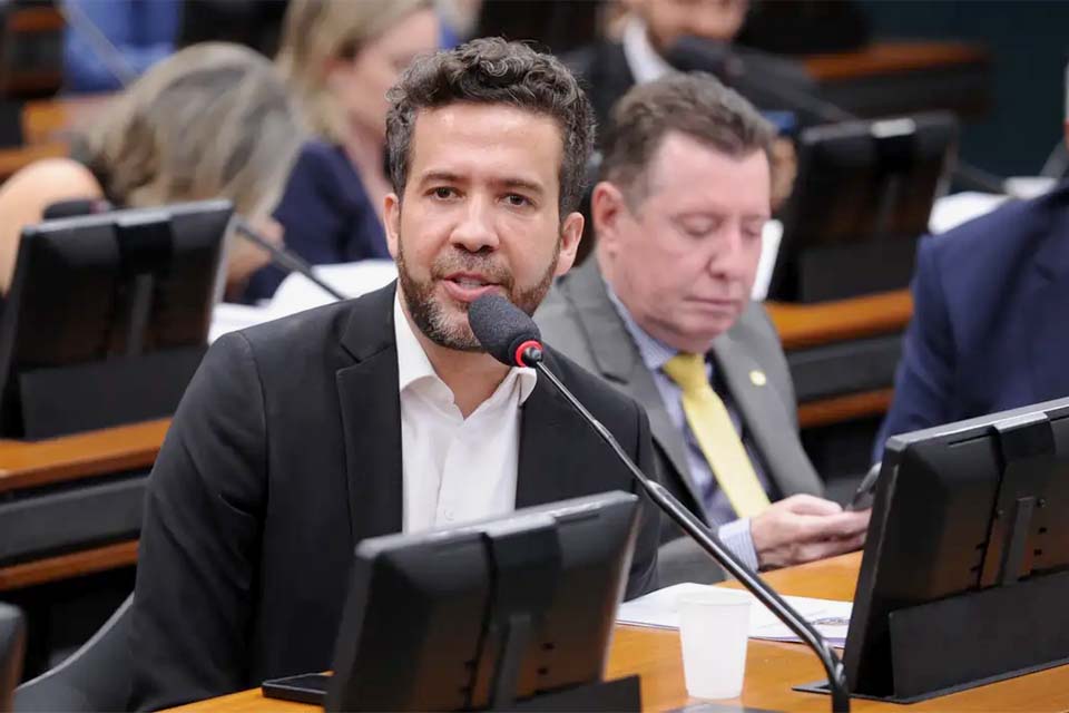 PGR concorda com quebra de sigilos bancário e fiscal de Janones 