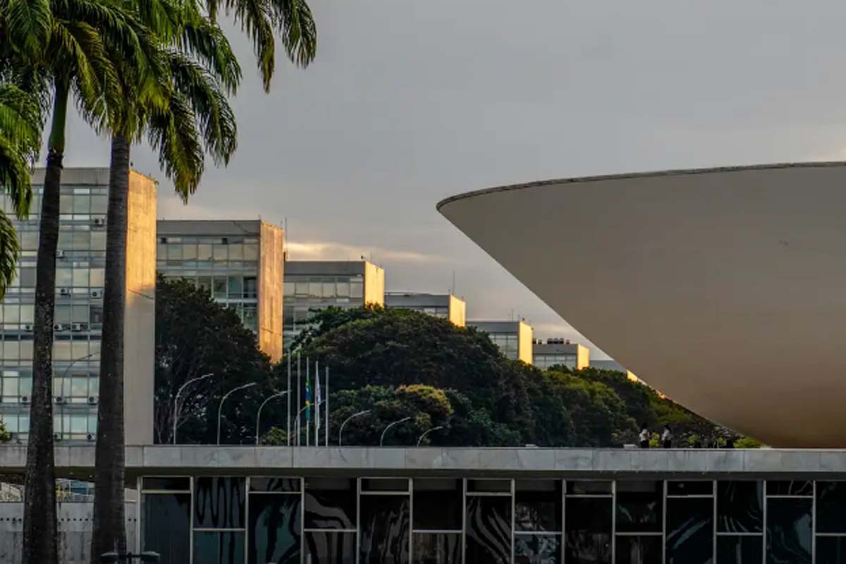 Congresso se aproxima do recesso sem votar PEC 6x1 e PL da Misoginia