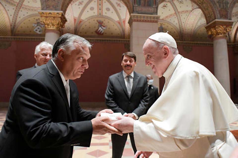 Papa Francisco visitará Hungria e se reunirá com premiê de extrema direita Viktor Orbán