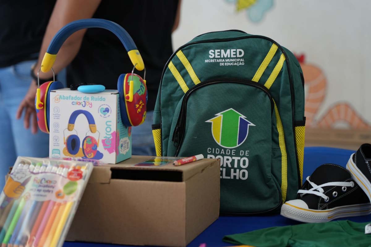 Porto Velho: Entrega dos kits didáticos na rede municipal é iniciado