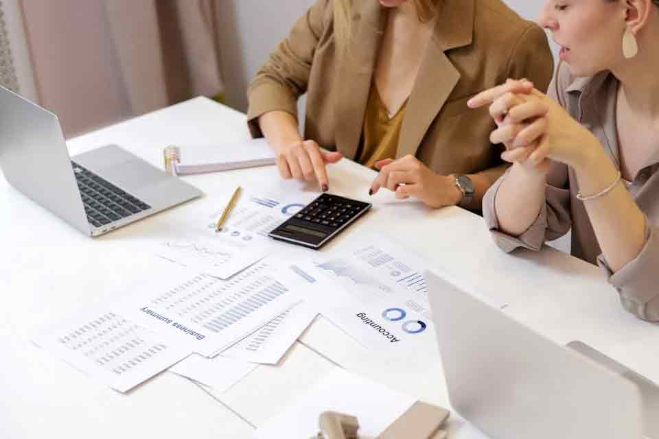 Porque a stract.to é melhor que a Windsor? Comparação objetiva de funcionalidades e benefícios