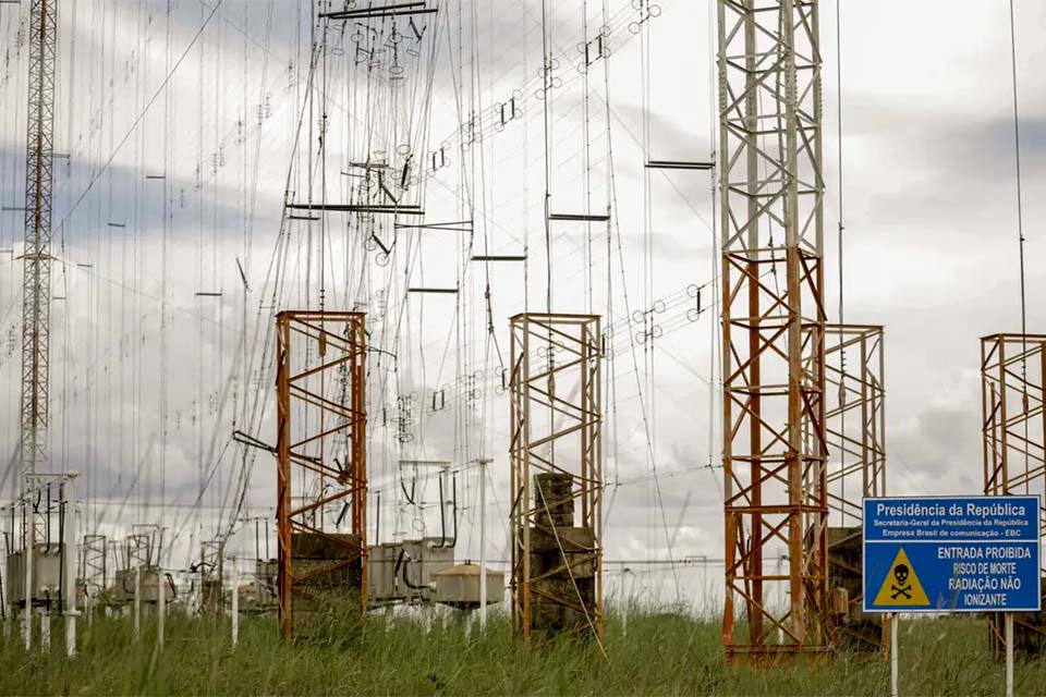 Maior parque de transmissão de rádio da América Latina faz 50 anos