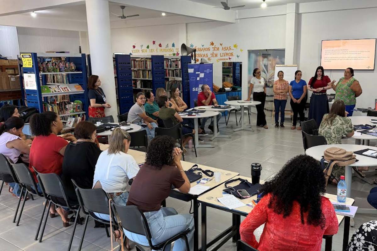 Cerejeiras recebe formação piloto da metodologia VIVA para professores do Ensino Fundamental