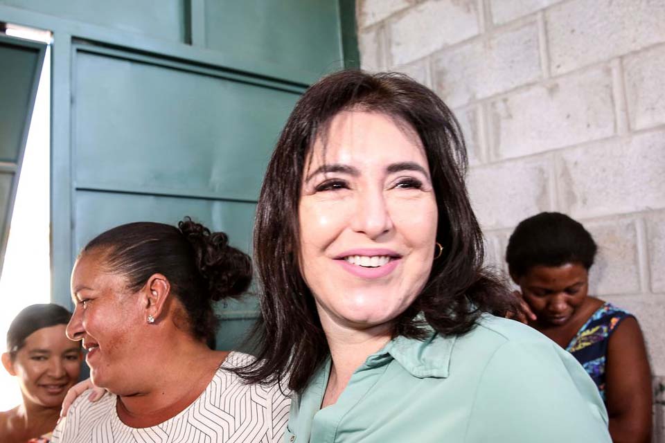 Em Brasília, Simone Tebet promete concluir creches inacabadas 