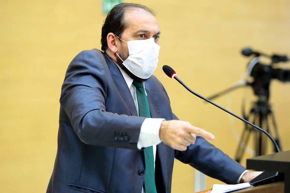 Presidente Laerte Gomes afirma que cobrança de juros no Detran durante a pandemia é vergonhosa